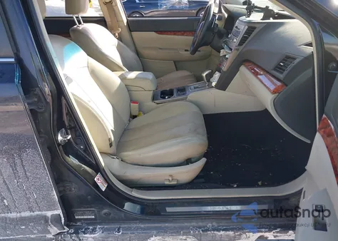 2010 Subaru Outback 3.6R Limited z USA, uszkodzony, nr VIN 4S4BRDKC8A2319001